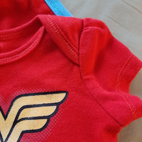 Wonder Woman Onesie - Picture 2 of 15
